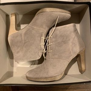 Tan Barneys New York suede boots size 7